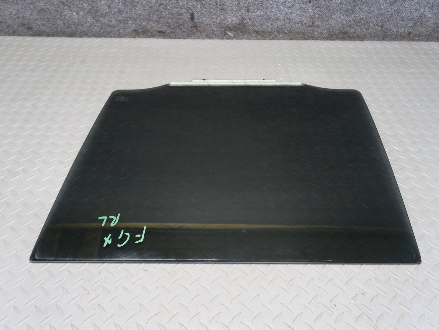 2003-2009 Lexus UZJ120L GX470 Rear Left Door Glass Window