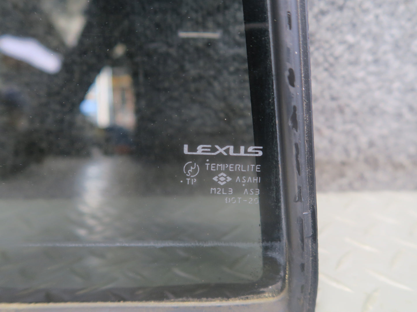 2003-2009 Lexus UZJ120L GX470 Rear Left Door Fixed Glass Window