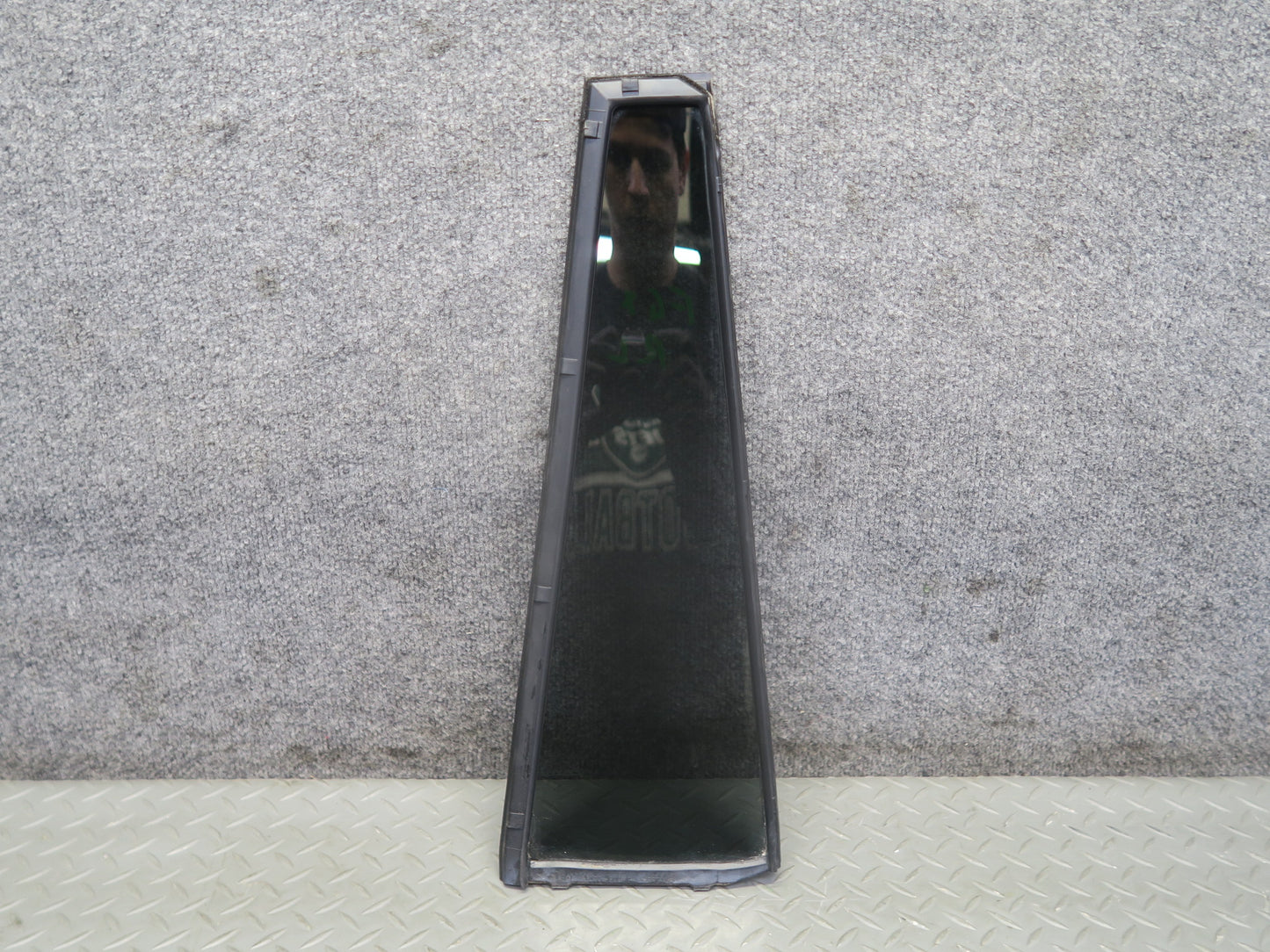 2003-2009 Lexus UZJ120L GX470 Rear Left Door Fixed Glass Window