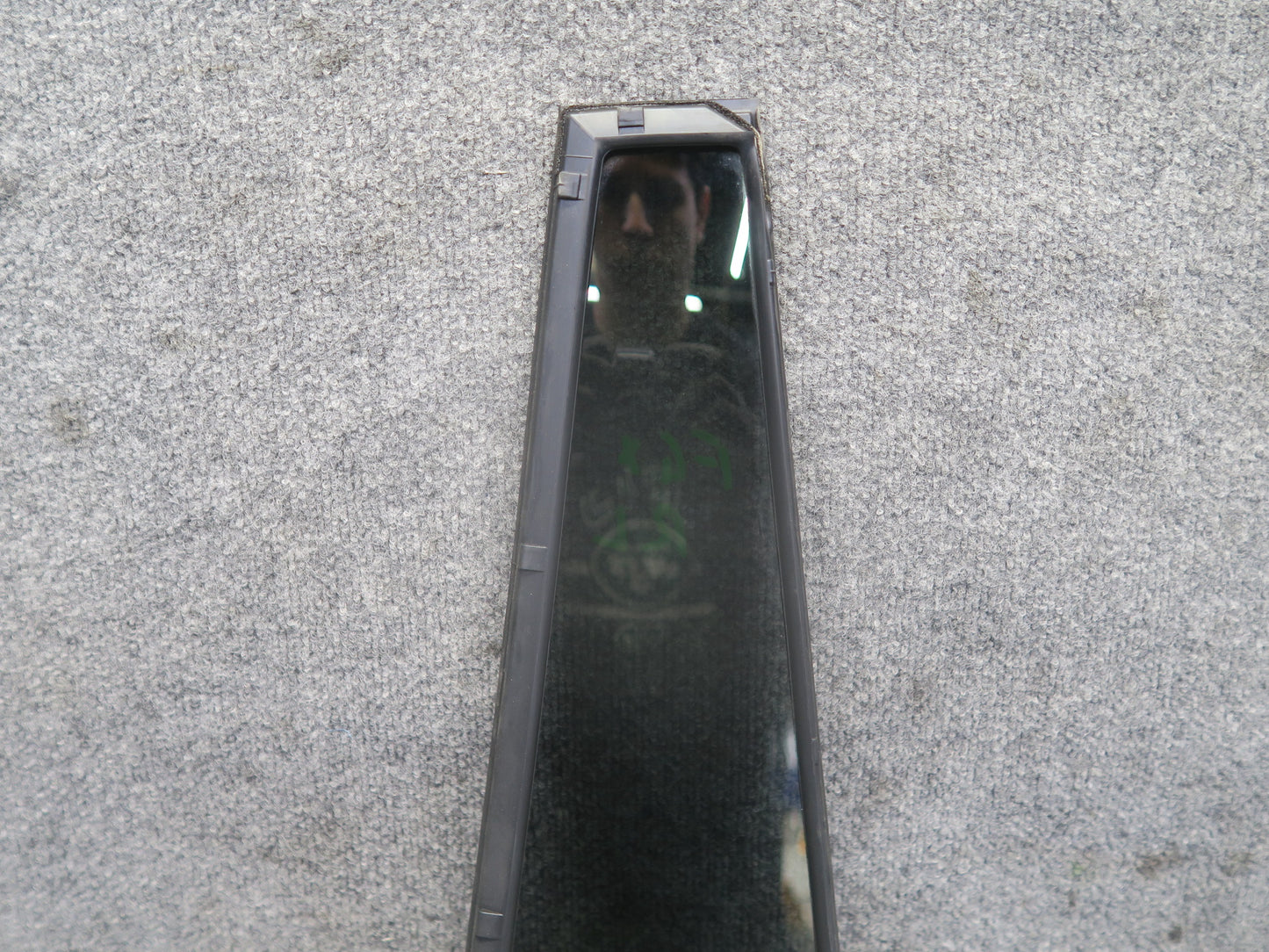2003-2009 Lexus UZJ120L GX470 Rear Left Door Fixed Glass Window