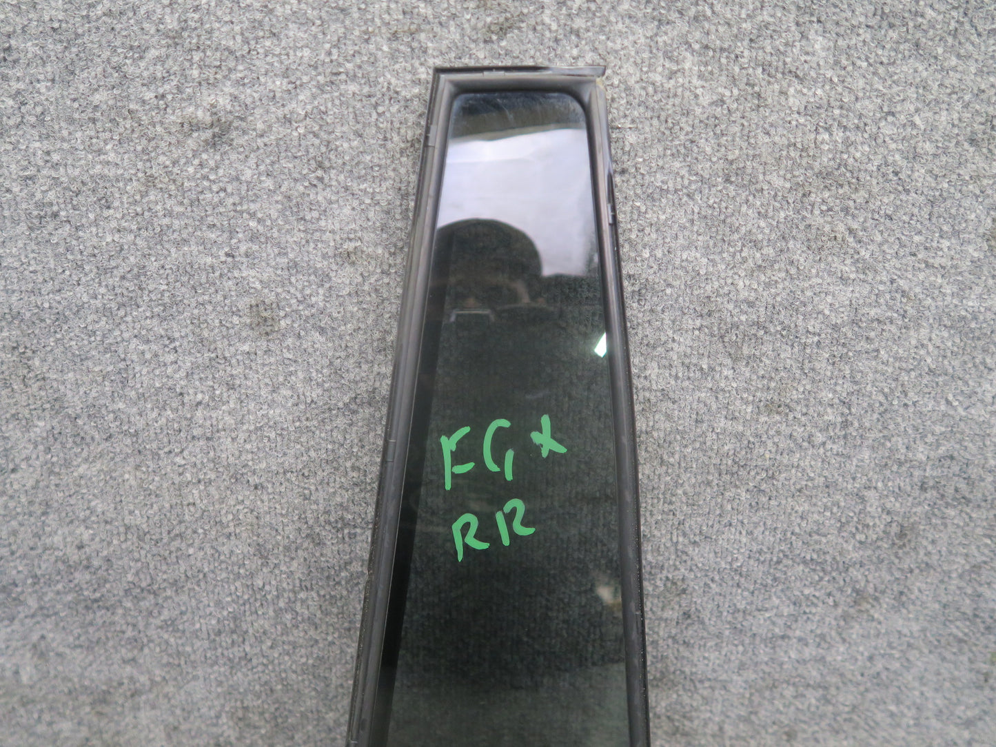 2003-2009 Lexus UZJ120L GX470 Rear Right Door Fixed Glass Window