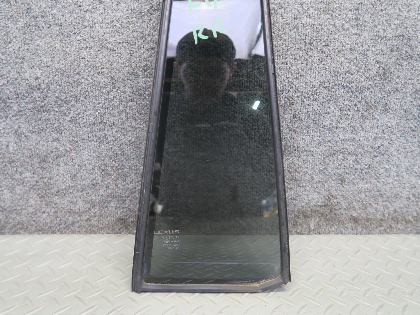 2003-2009 Lexus UZJ120L GX470 Rear Right Door Fixed Glass Window