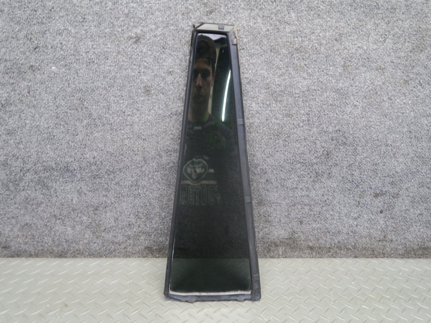 2003-2009 Lexus UZJ120L GX470 Rear Right Door Fixed Glass Window