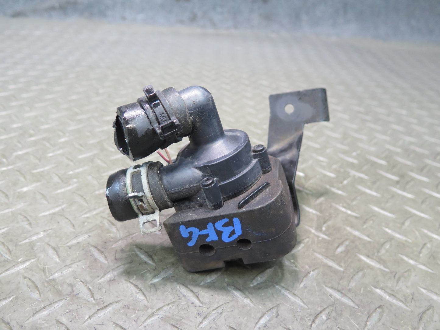 11-16 BMW F10 550iX N63 Electric Auxiliary AUX Coolant Water Pump 9239313 OEM
