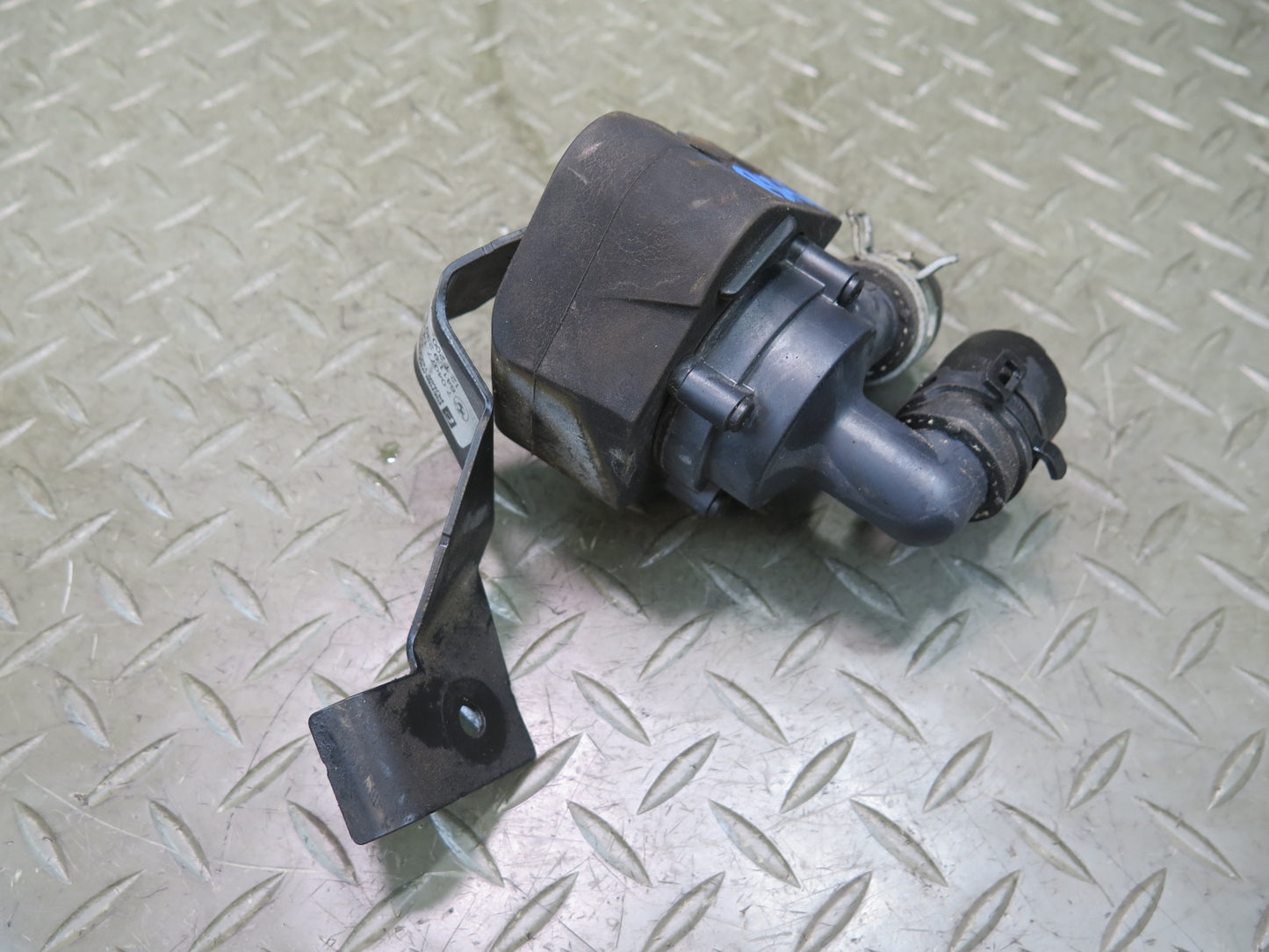 11-16 BMW F10 550iX N63 Electric Auxiliary AUX Coolant Water Pump 9239313 OEM