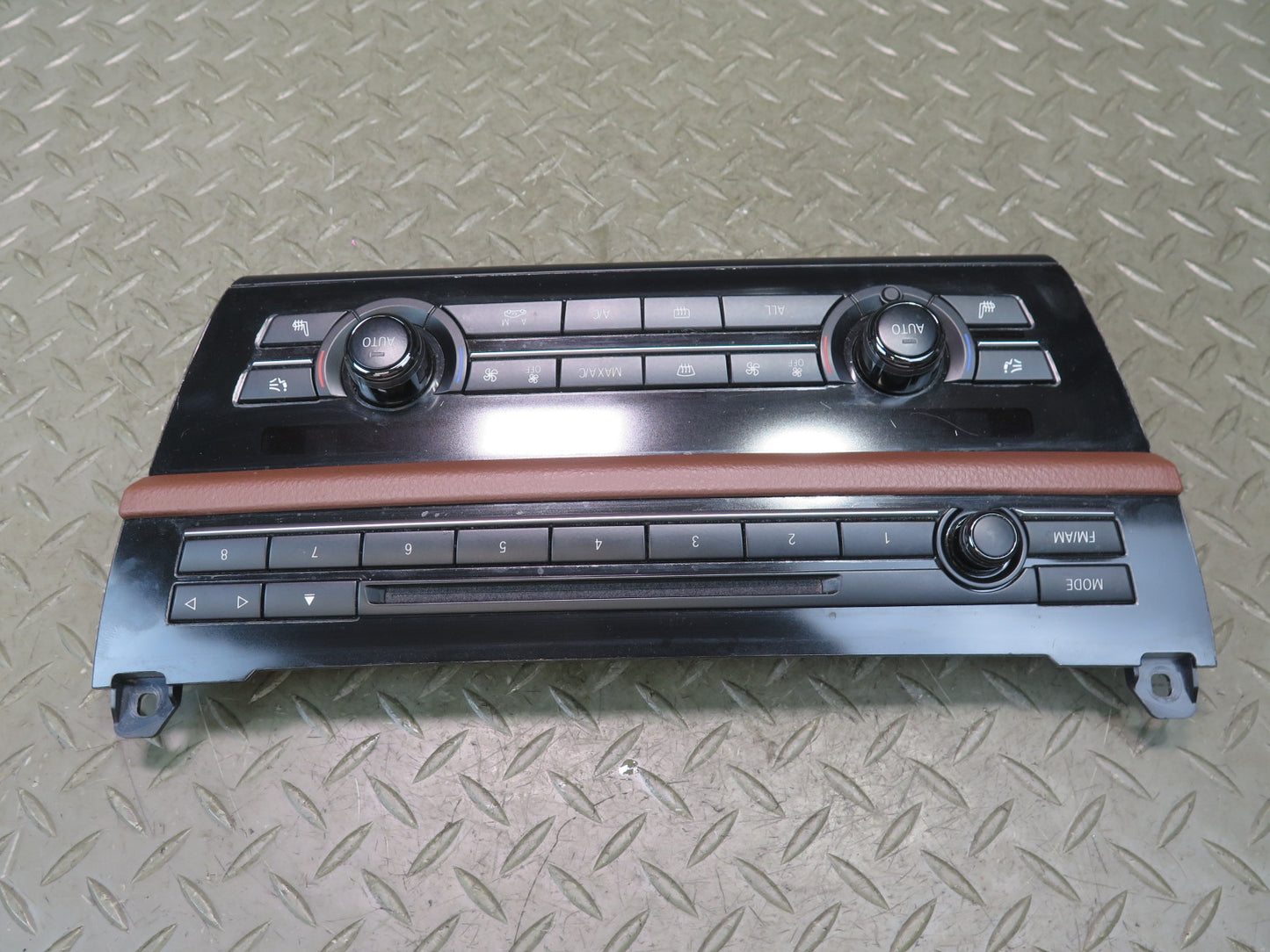 11-16 BMW F10 550iX Radio CD Player A/C Heater Climate Control Switch Panel OEM