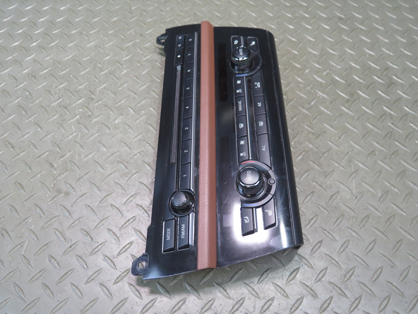 11-16 BMW F10 550iX Radio CD Player A/C Heater Climate Control Switch Panel OEM