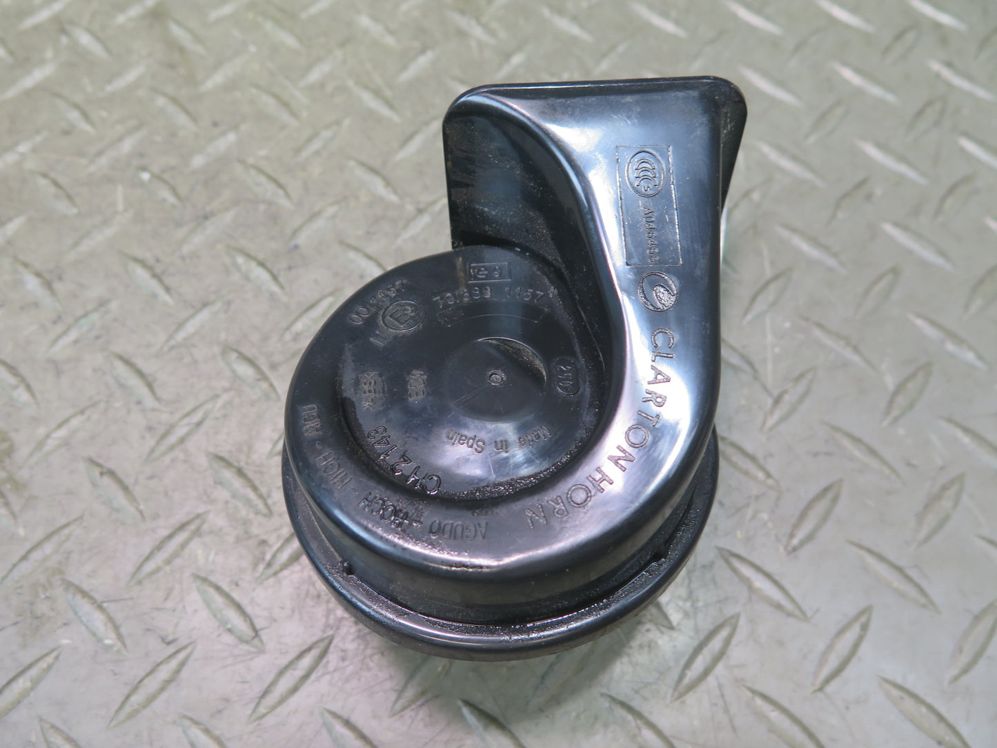 11-16 BMW F10 550iX Set of 2 High & Low Tone Note Horn Pitch Signal OEM