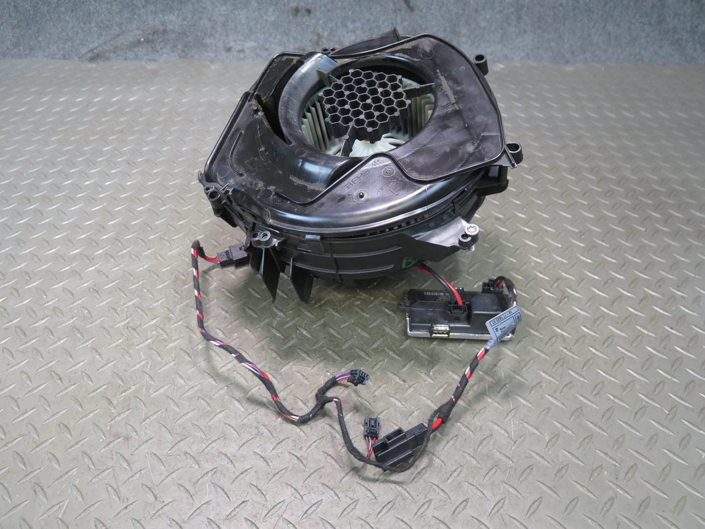 11-16 BMW F10 550iX A/C Heater Blower Motor Fan w Resistor OEM