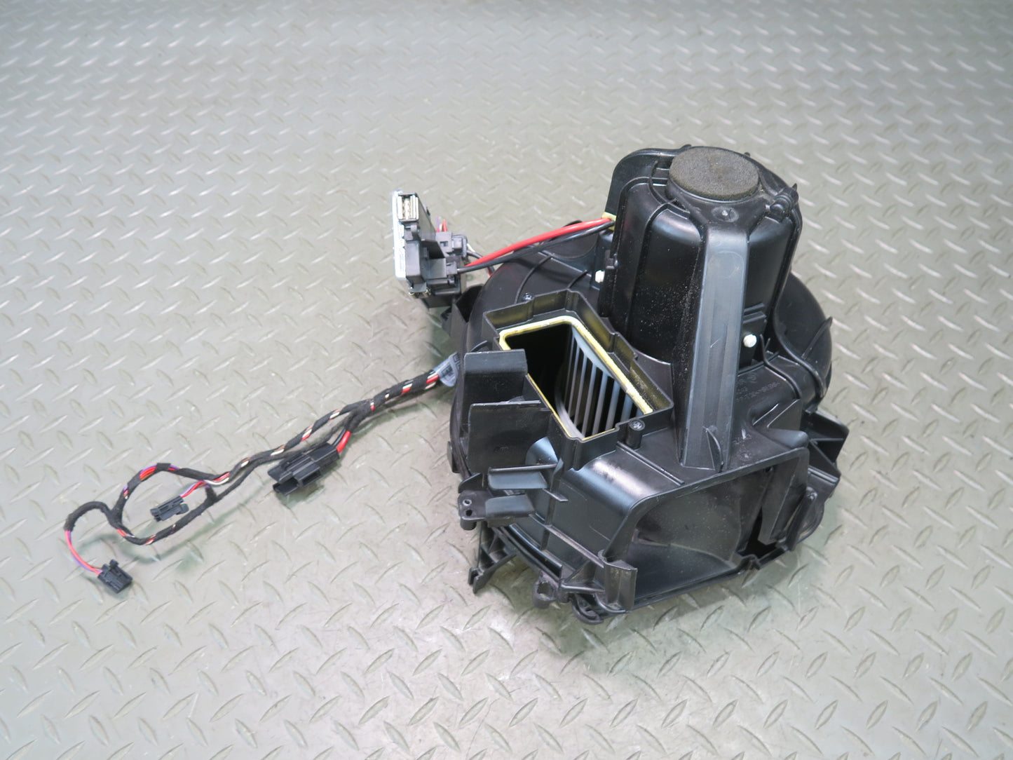 11-16 BMW F10 550iX A/C Heater Blower Motor Fan w Resistor OEM