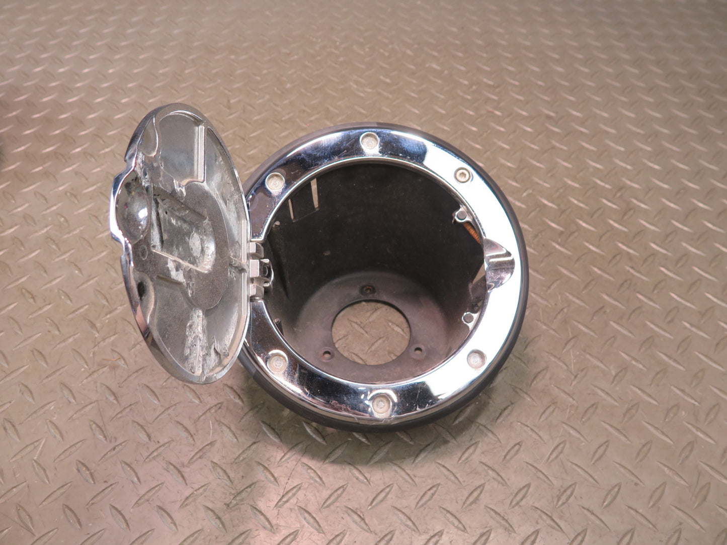 2003-2007 Hummer H2 Fuel Door Lid Chrome Cover W/ Housing