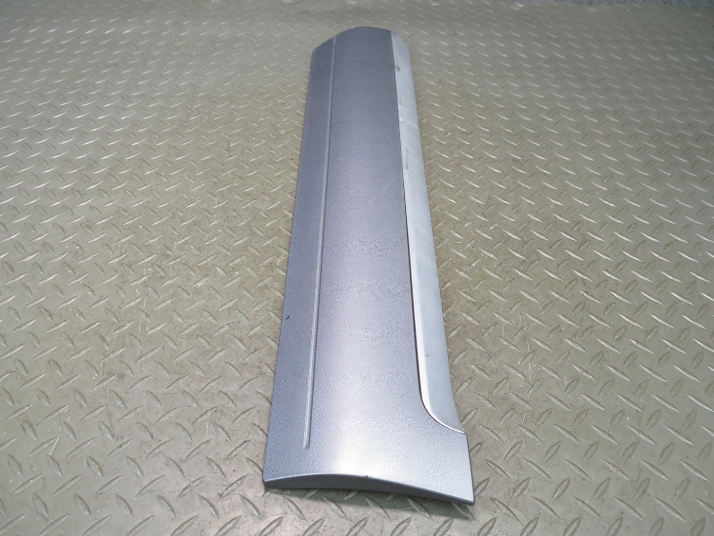 2003-2010 Porsche Cayenne 955 Rear Left Door Lower Trim Molding