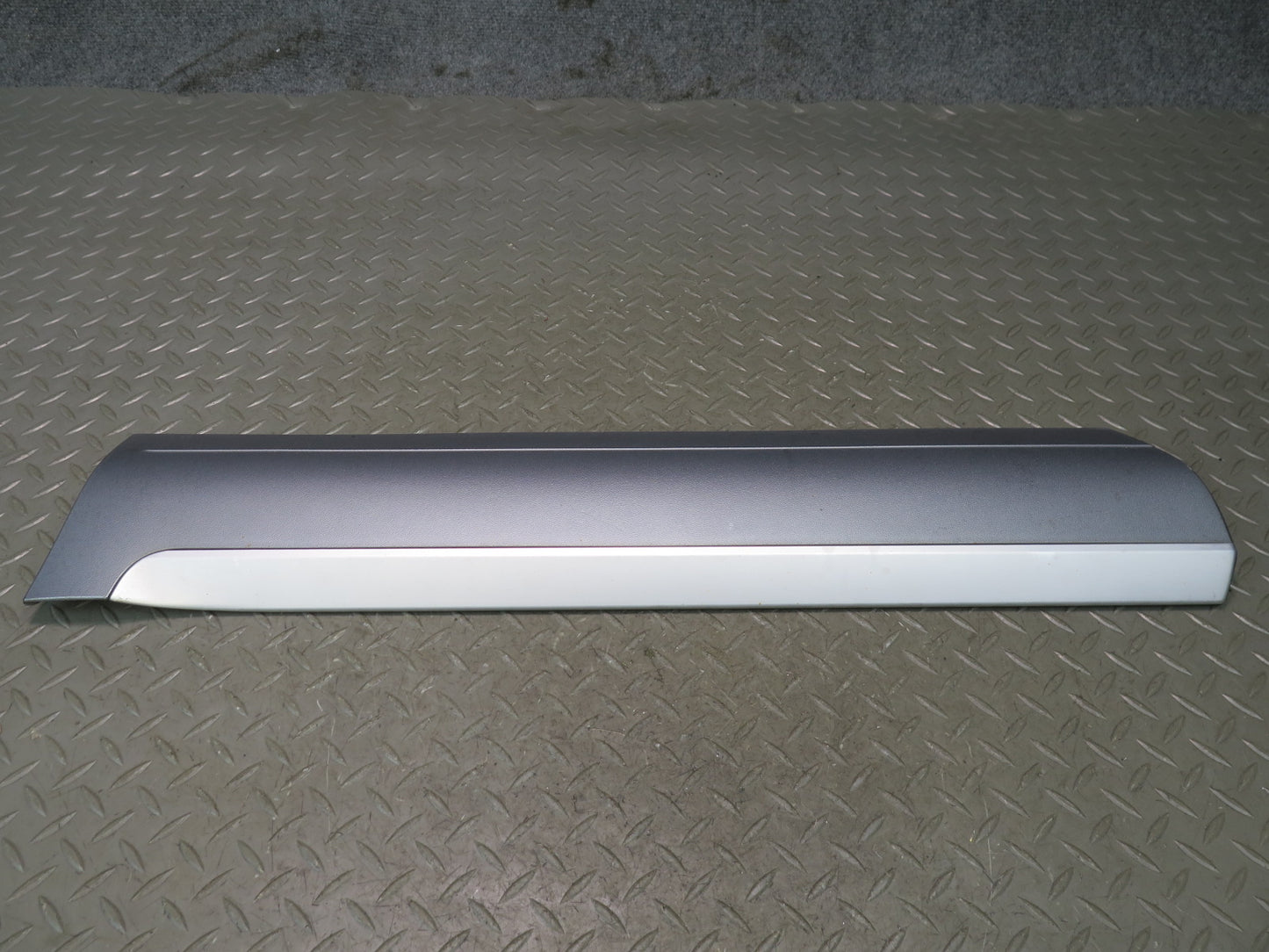 2003-2010 Porsche Cayenne 955 Rear Left Door Lower Trim Molding