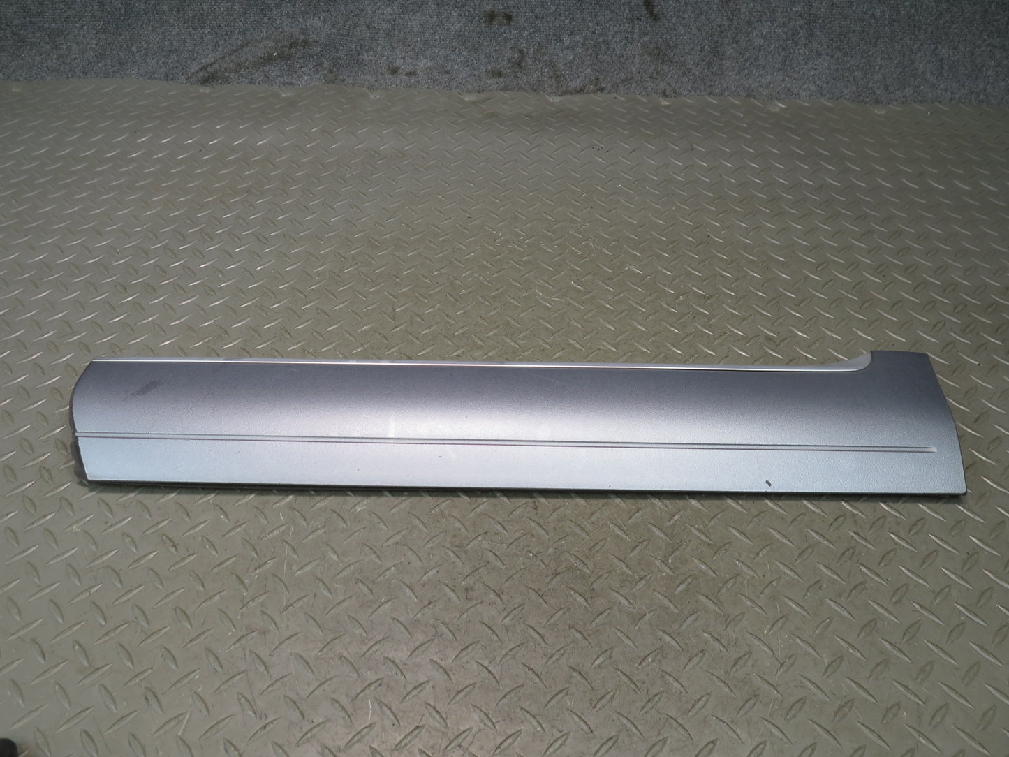 2003-2010 Porsche Cayenne 955 Rear Left Door Lower Trim Molding