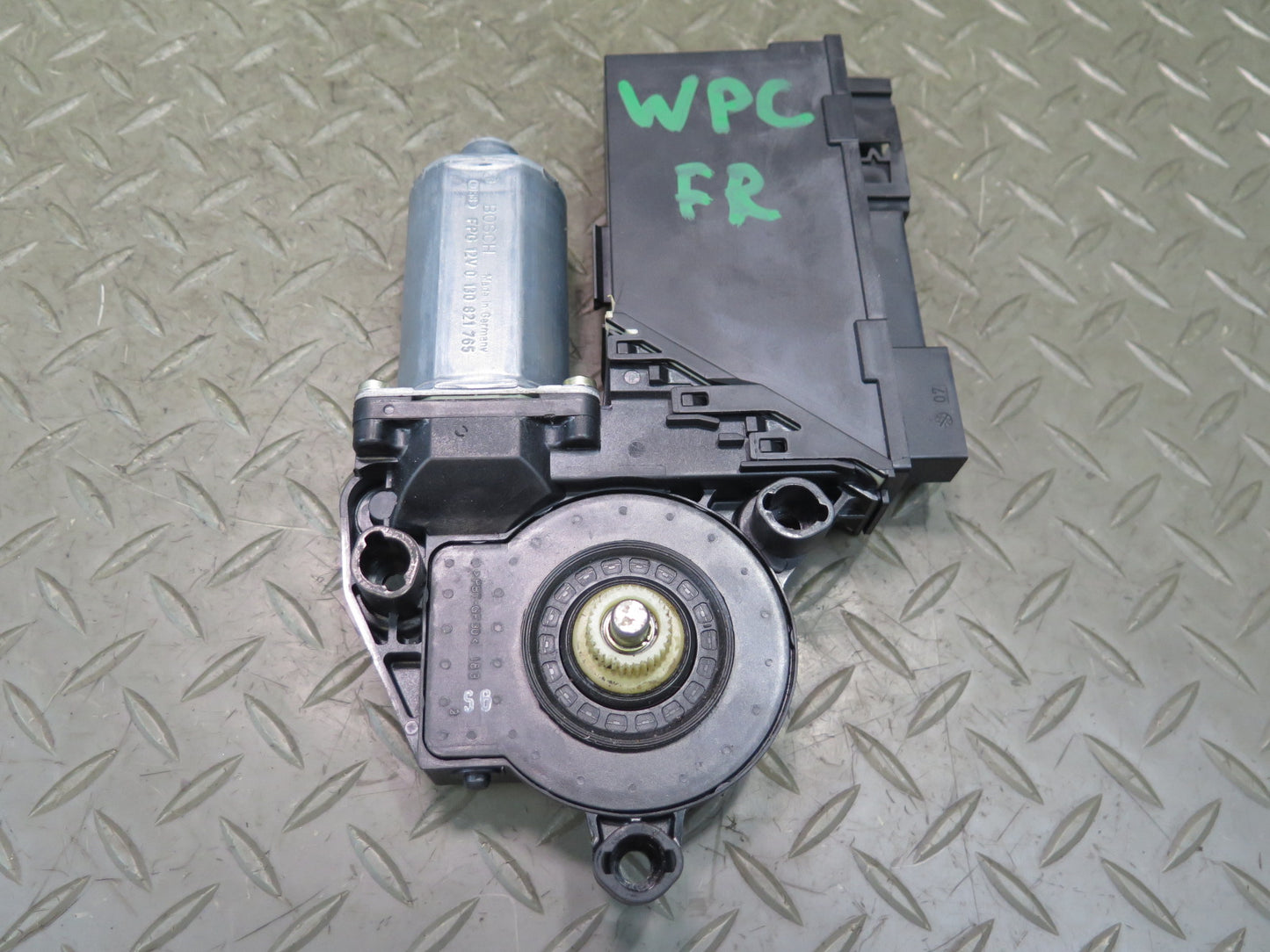 2003-2010 Porsche Cayenne 955 Front Right Door Window Regulator Motor 3D1959792A