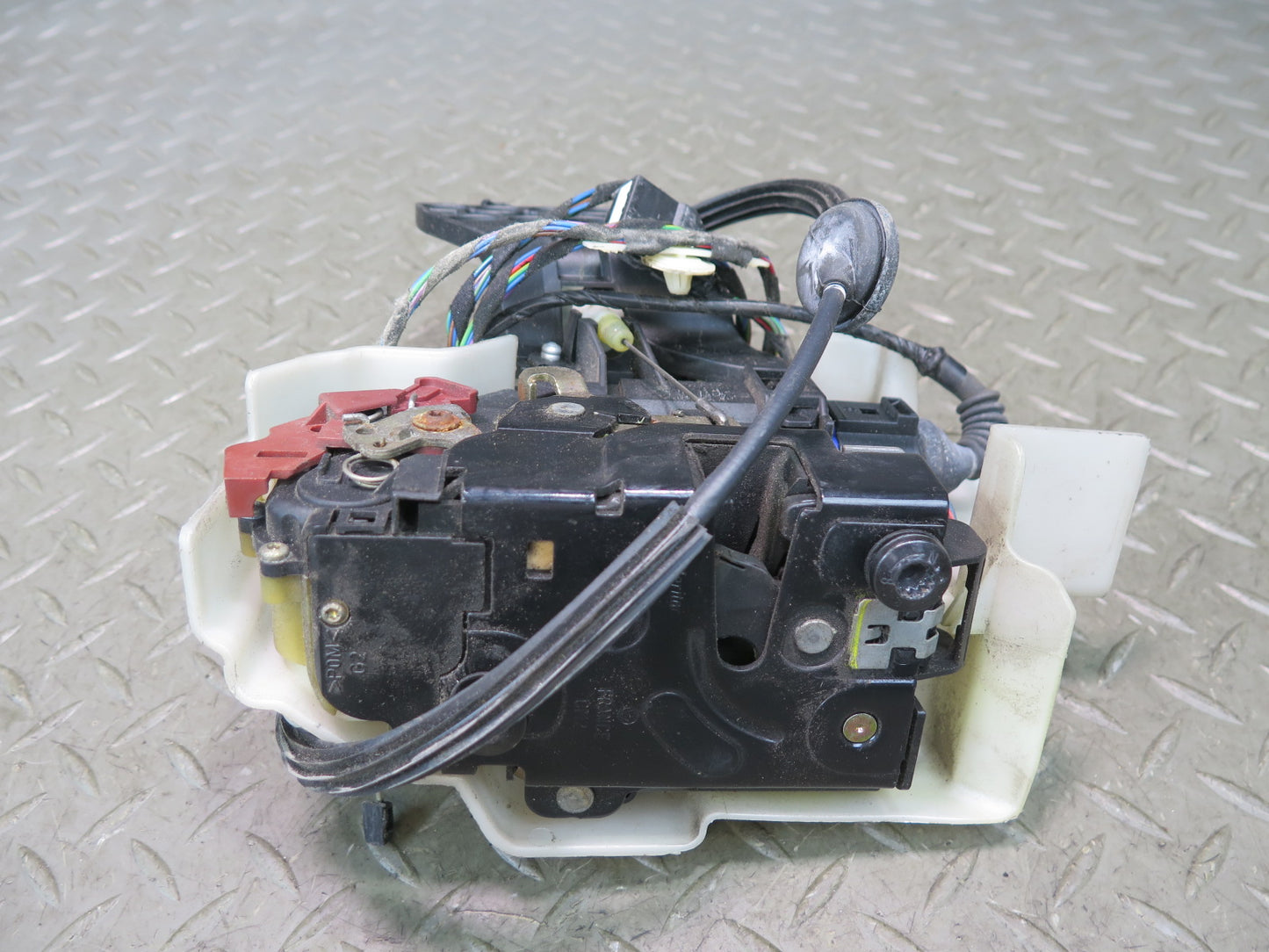 2003-2010 Porsche Cayenne 955 Front Left Door Lock Latch Actuator