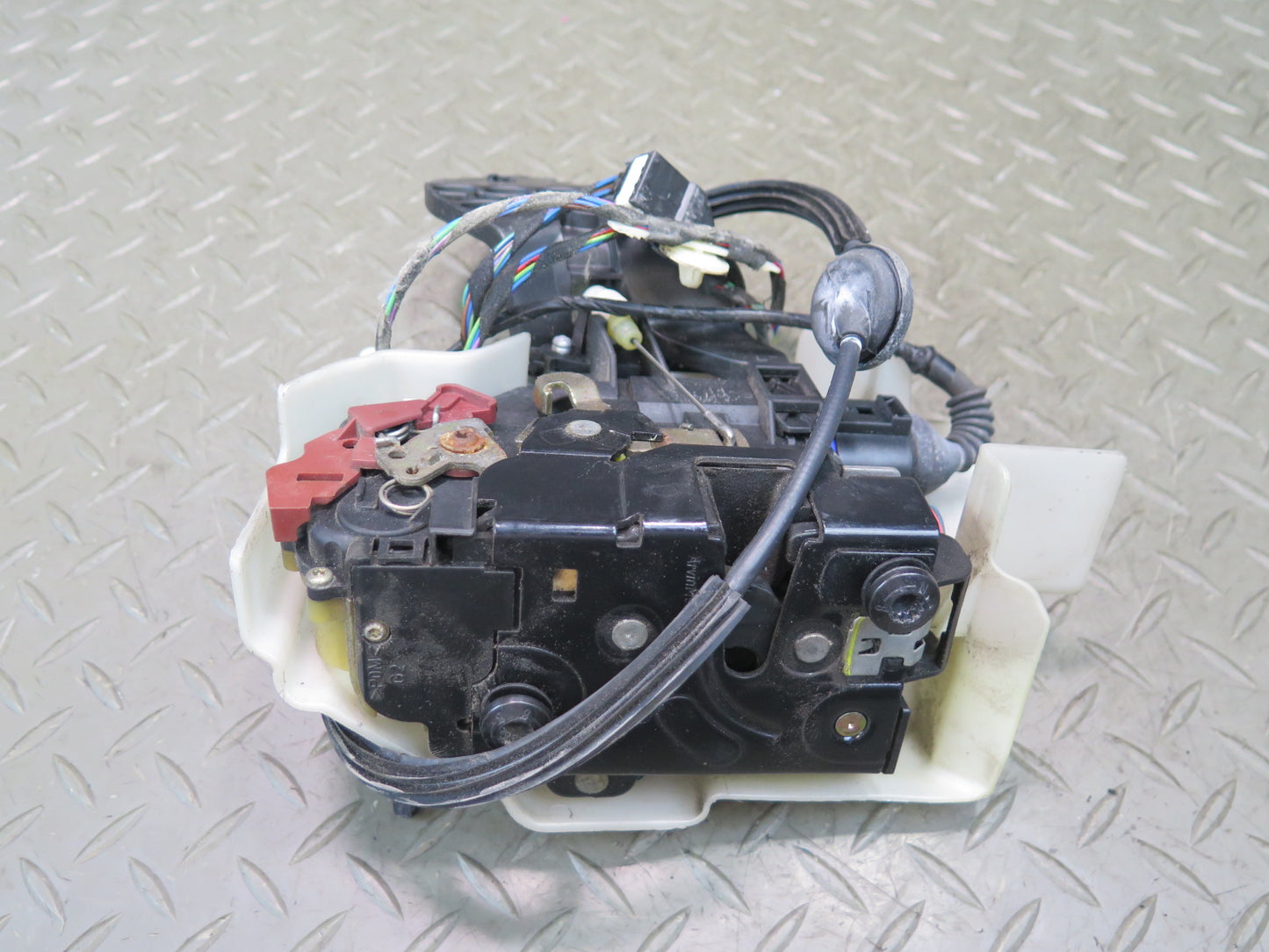 2003-2010 Porsche Cayenne 955 Front Left Door Lock Latch Actuator