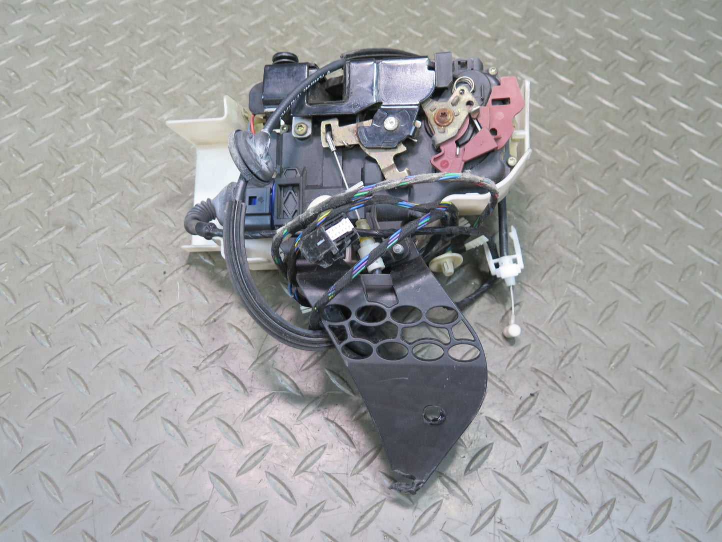 2003-2010 Porsche Cayenne 955 Front Left Door Lock Latch Actuator