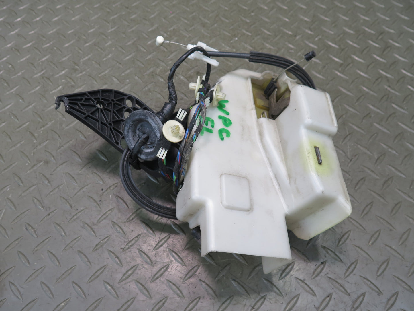 2003-2010 Porsche Cayenne 955 Front Left Door Lock Latch Actuator