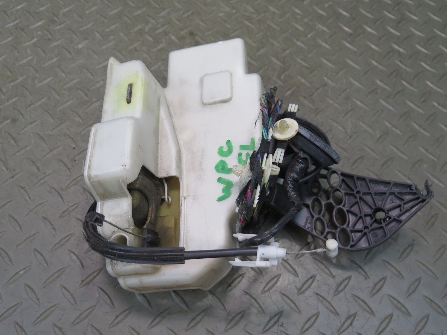 2003-2010 Porsche Cayenne 955 Front Left Door Lock Latch Actuator
