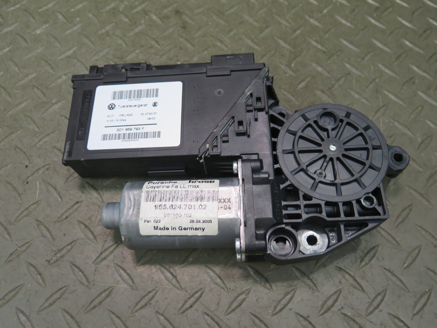 2003-2010 Porsche Cayenne 955 Front Left Door Window Regulator Motor 3D1959793F