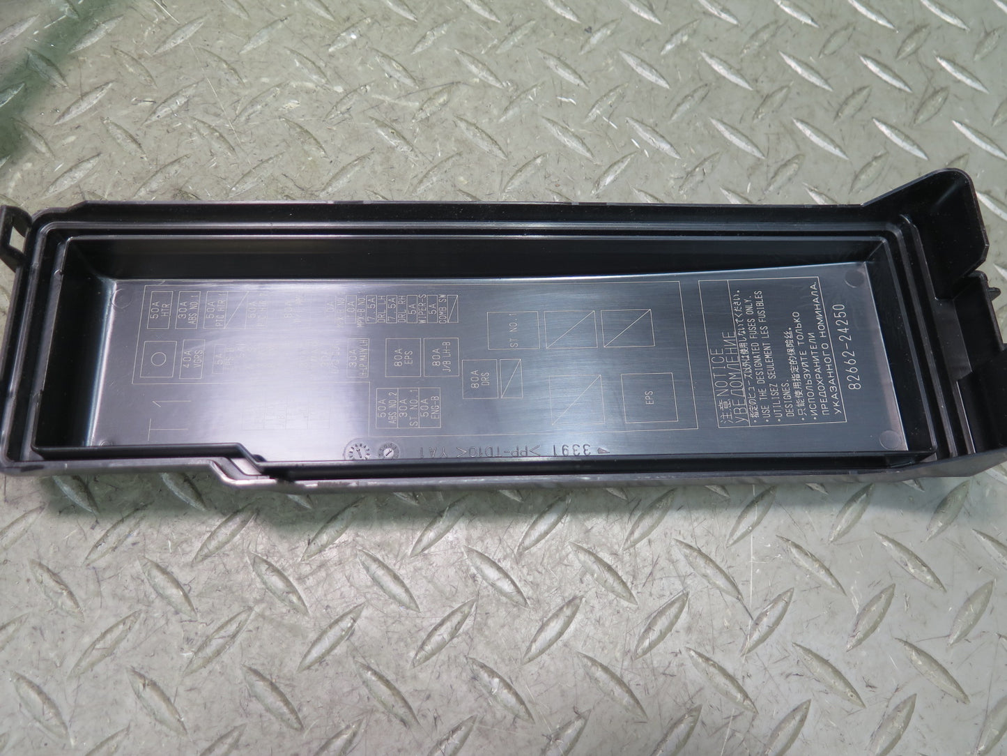 16-17 Lexus GSC16L RC350 RC300 Engine Positive Battery Fuse Panel w Terminal OEM