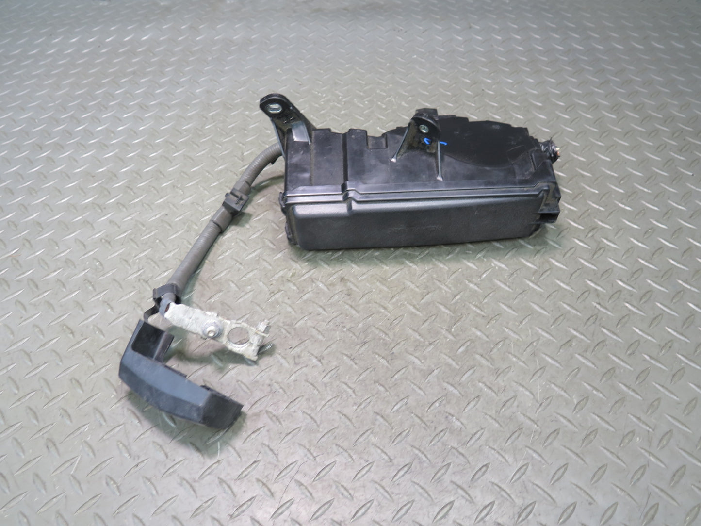 16-17 Lexus GSC16L RC350 RC300 Engine Positive Battery Fuse Panel w Terminal OEM