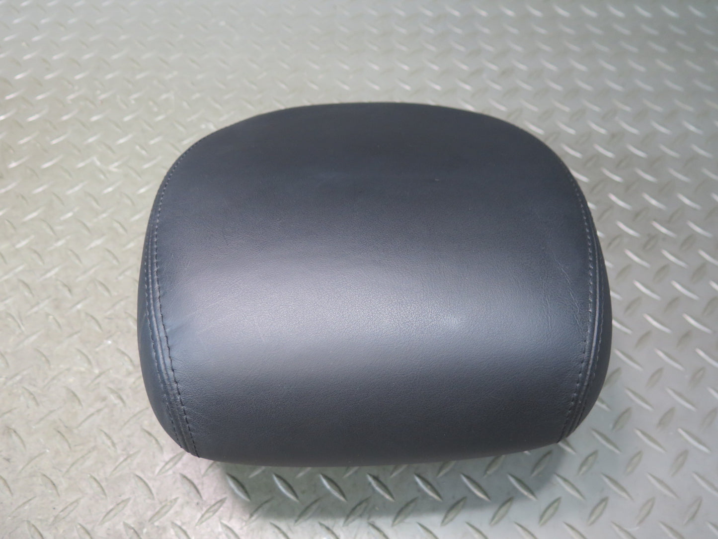 2003-2004 Porsche Cayenne 955 Rear Left Center Right Leather Headrest Set of 3