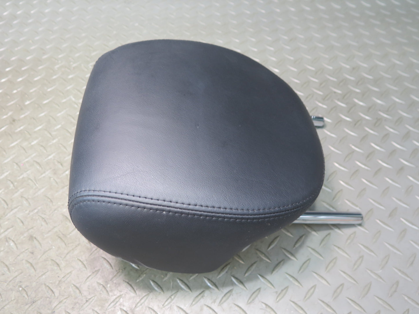 2003-2004 Porsche Cayenne 955 Rear Left Center Right Leather Headrest Set of 3
