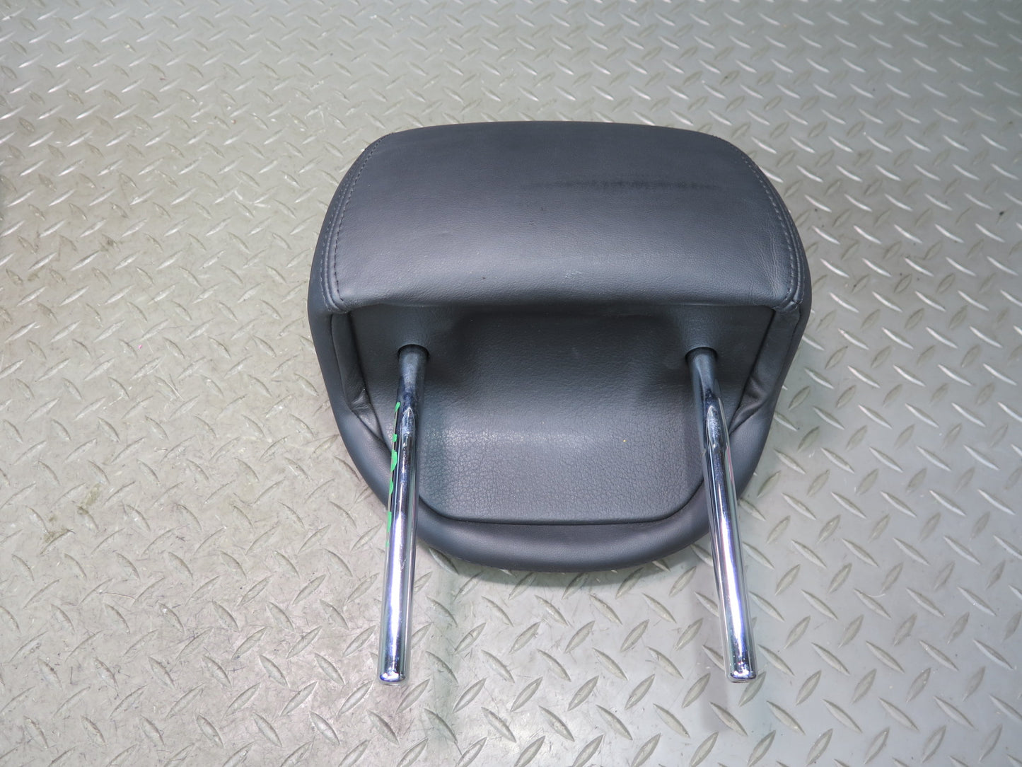 2003-2004 Porsche Cayenne 955 Rear Left Center Right Leather Headrest Set of 3