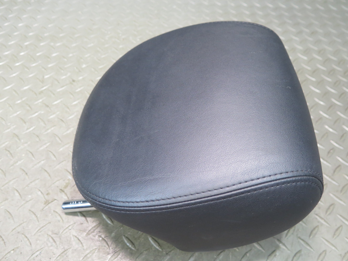 2003-2004 Porsche Cayenne 955 Rear Left Center Right Leather Headrest Set of 3