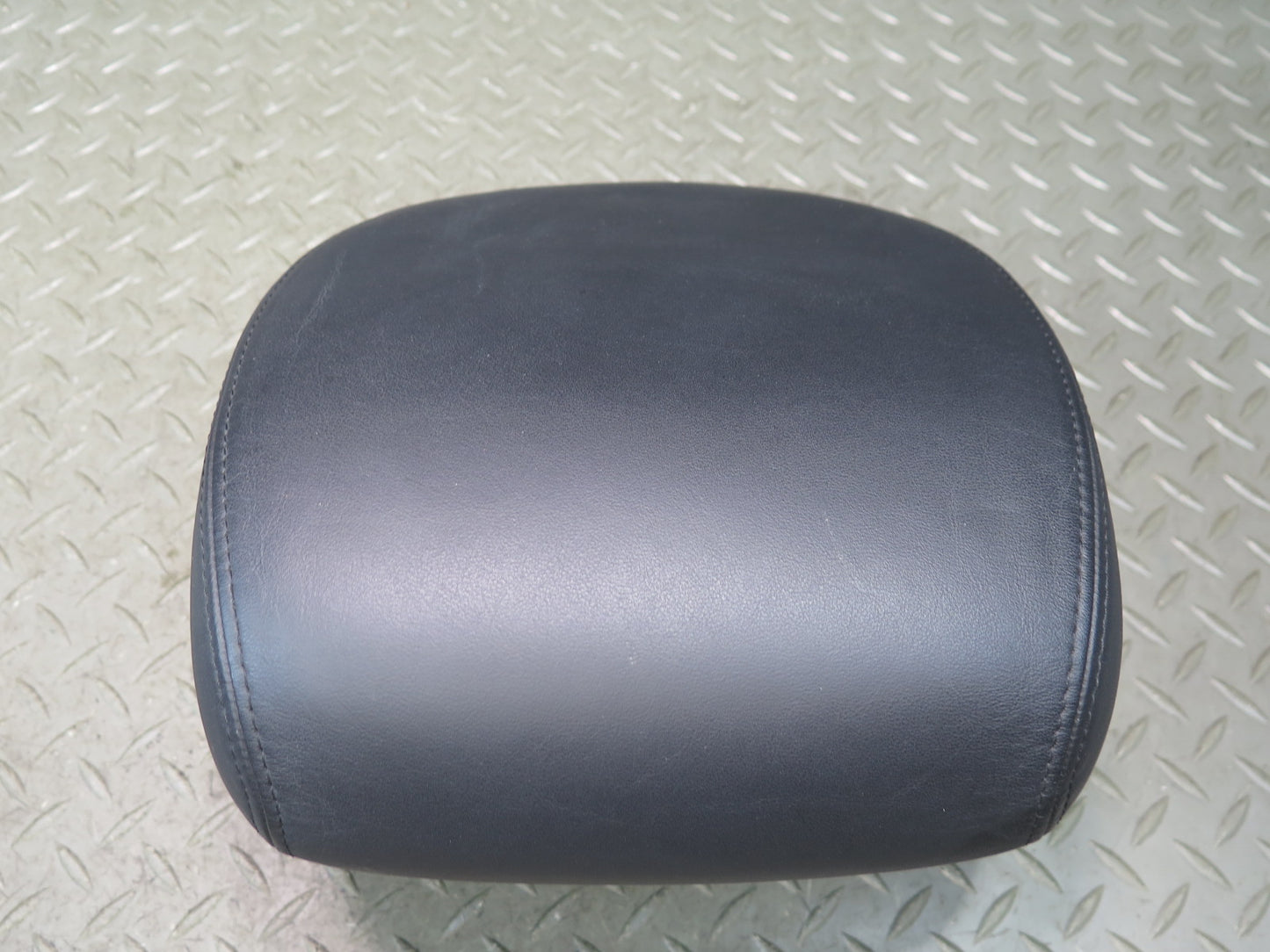 2003-2004 Porsche Cayenne 955 Rear Left Center Right Leather Headrest Set of 3