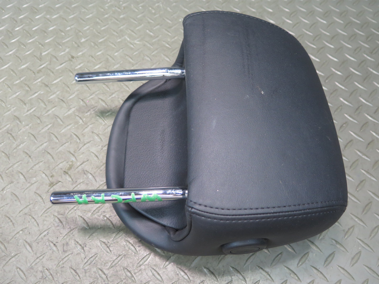 2003-2004 Porsche Cayenne 955 Rear Left Center Right Leather Headrest Set of 3