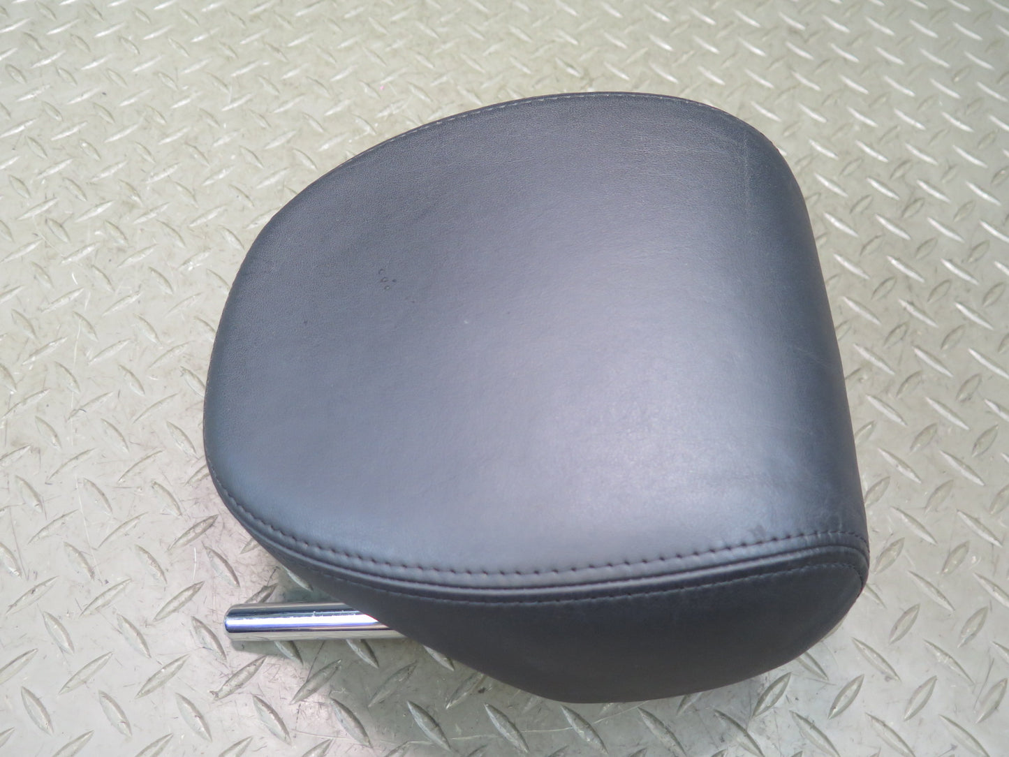 2003-2004 Porsche Cayenne 955 Rear Left Center Right Leather Headrest Set of 3
