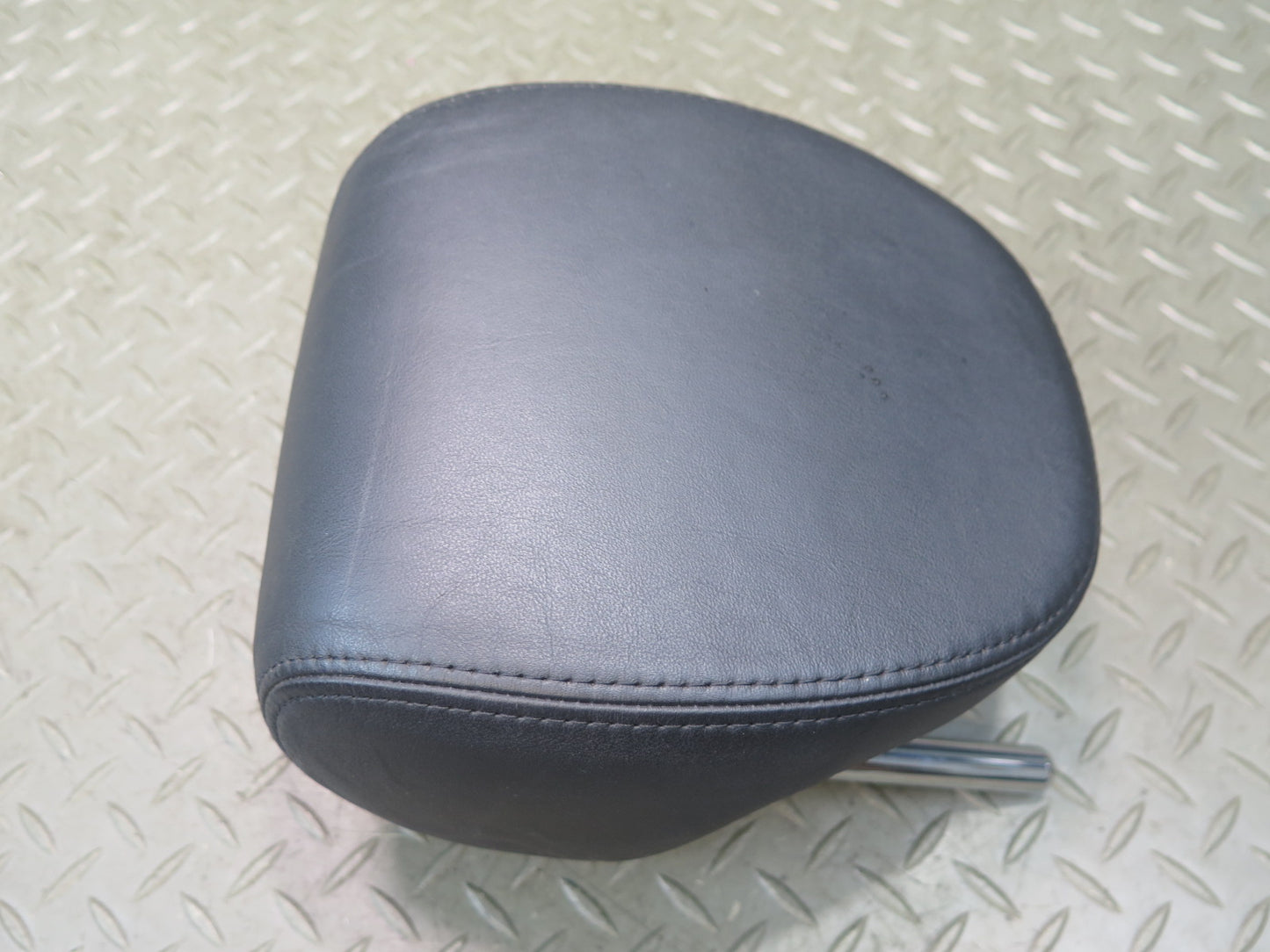 2003-2004 Porsche Cayenne 955 Rear Left Center Right Leather Headrest Set of 3