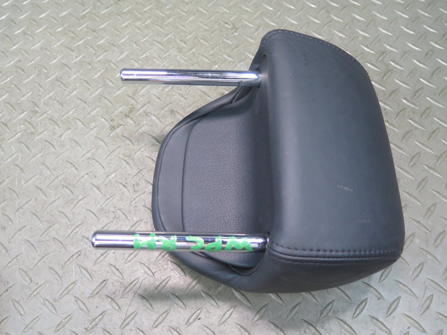 2003-2004 Porsche Cayenne 955 Rear Left Center Right Leather Headrest Set of 3
