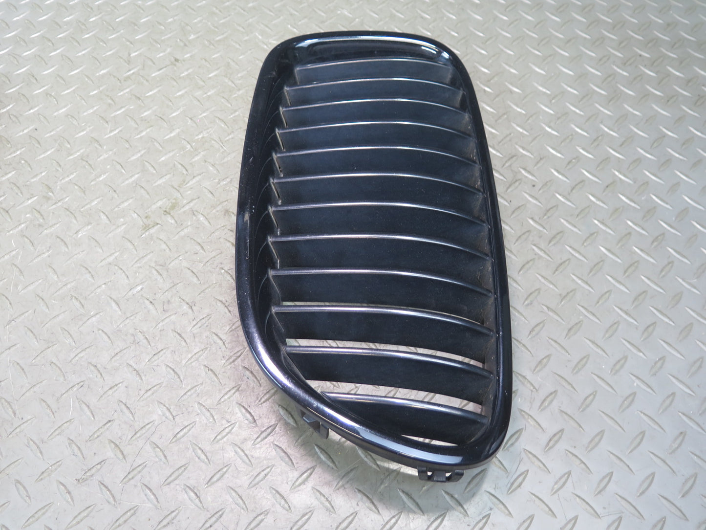 11-13 BMW F10 550iX Set of 2 Front Left & Right Bumper Kidney Grille OEM