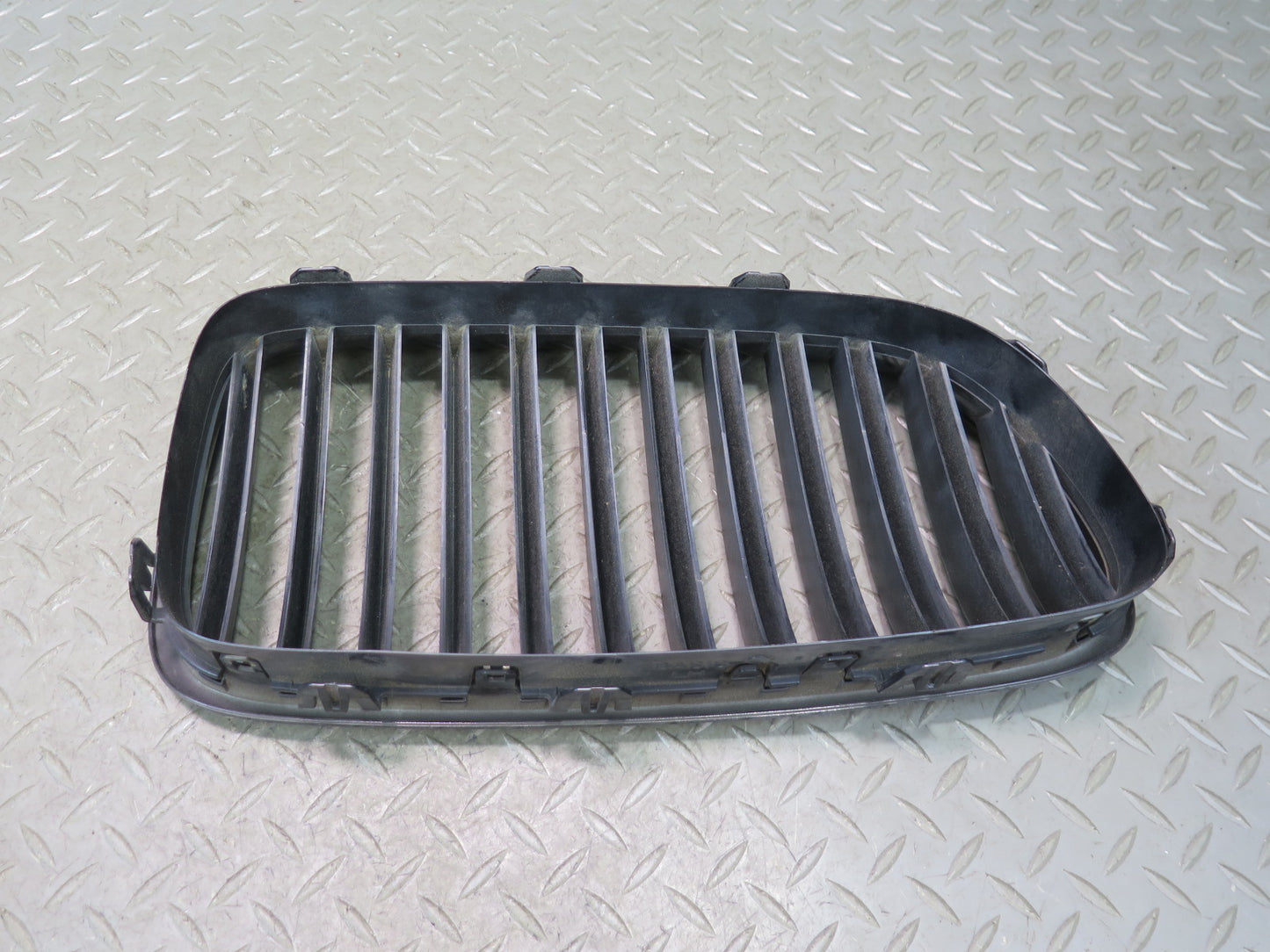11-13 BMW F10 550iX Set of 2 Front Left & Right Bumper Kidney Grille OEM
