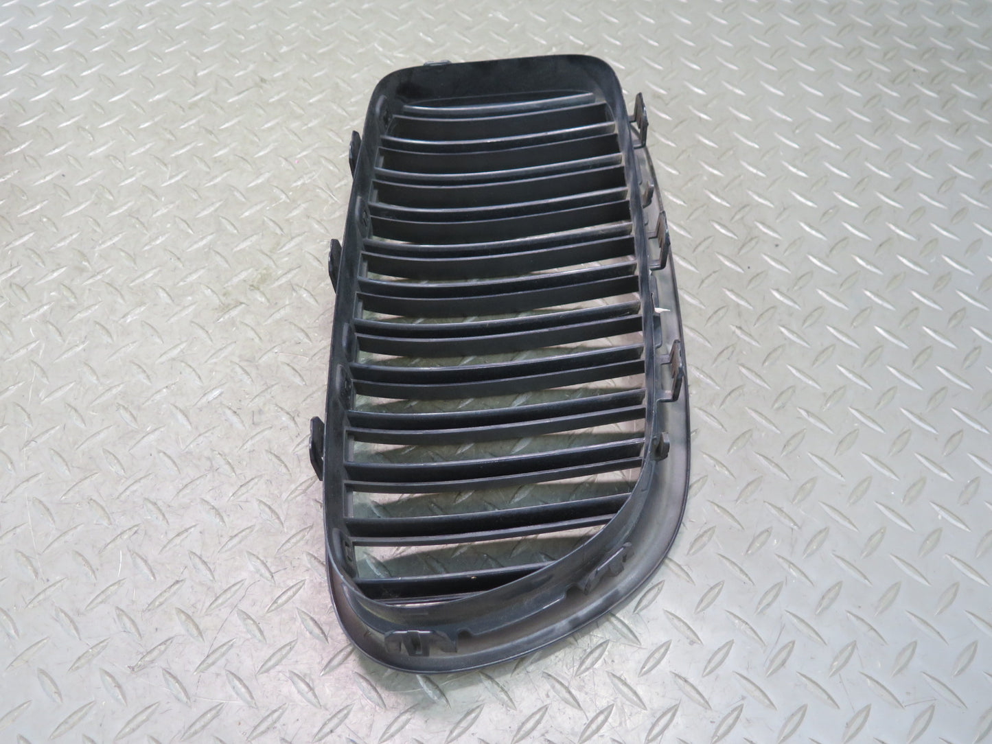 11-13 BMW F10 550iX Set of 2 Front Left & Right Bumper Kidney Grille OEM