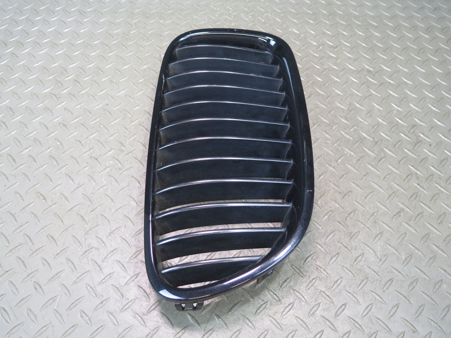 11-13 BMW F10 550iX Set of 2 Front Left & Right Bumper Kidney Grille OEM