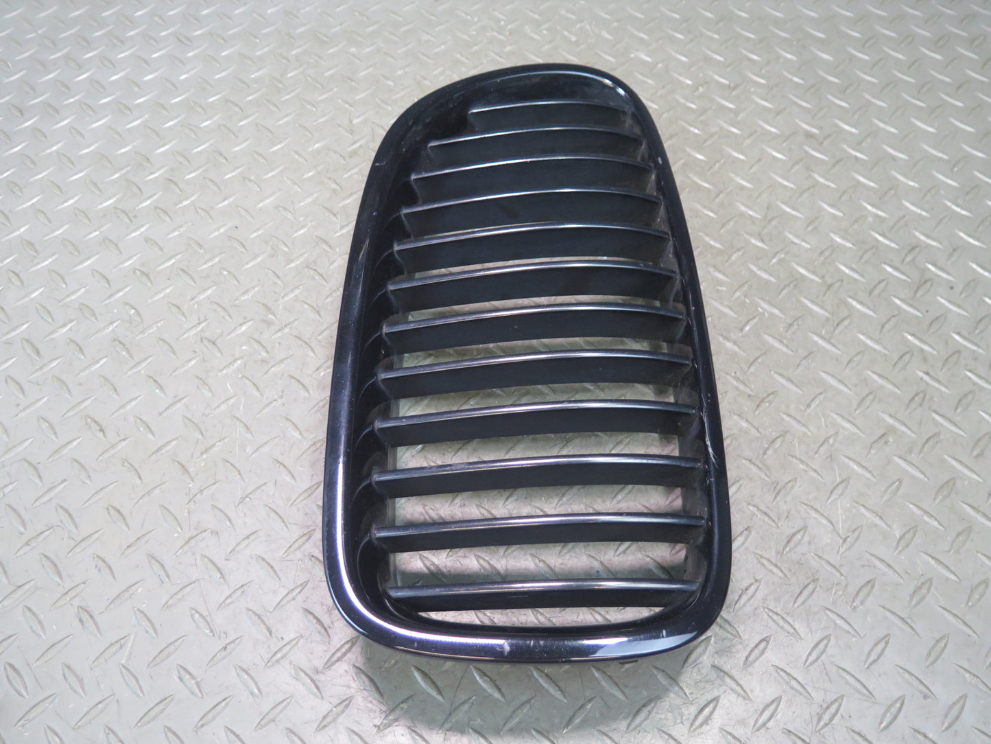 11-13 BMW F10 550iX Set of 2 Front Left & Right Bumper Kidney Grille OEM
