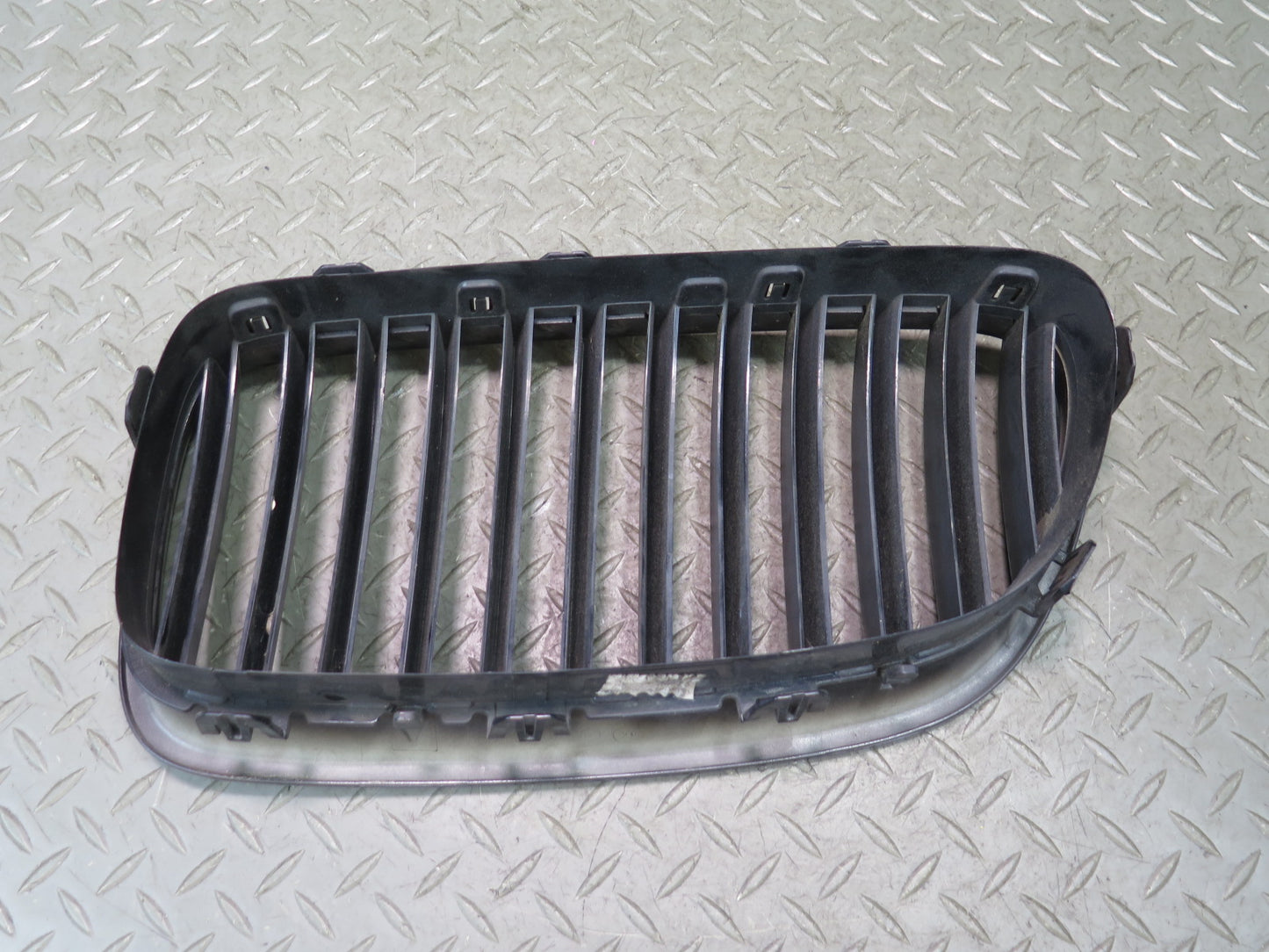11-13 BMW F10 550iX Set of 2 Front Left & Right Bumper Kidney Grille OEM