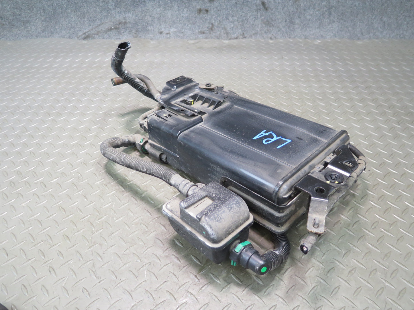 15-21 Lexus GSC16L RC350 RC300 3.5L Fuel Evap Vapor Charcoal Canister OEM