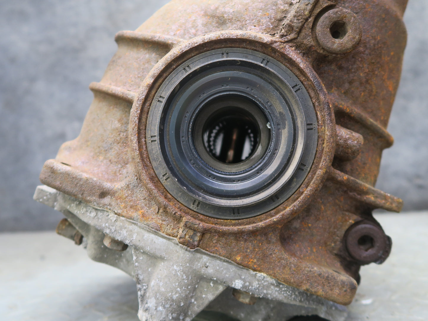15-25 Lexus GSC16L RC300 3.5L AWD Rear Axle Differential Carrier 3.769 Ratio OEM