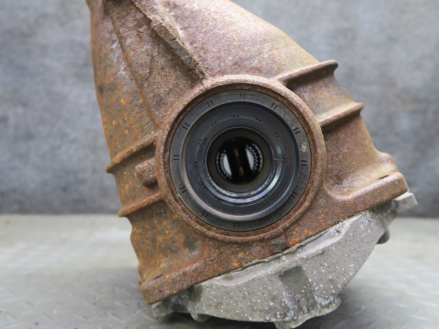 15-25 Lexus GSC16L RC300 3.5L AWD Rear Axle Differential Carrier 3.769 Ratio OEM