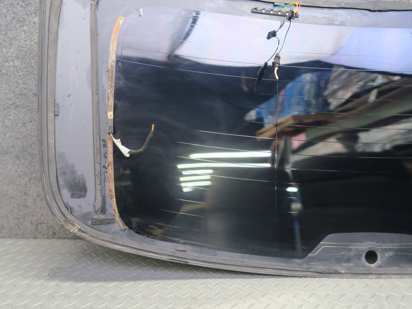 2011-2018 Porsche Cayenne 958 Rear Trunk Liftgate Tailgate Heated Glass Window