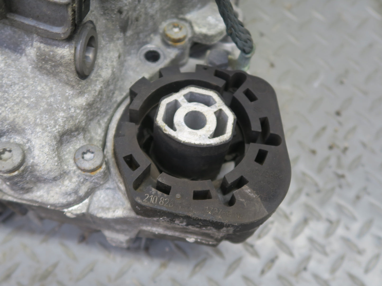 11-13 BMW F07 F10 550iX AWD ATC35L Transfer Case Box w Motor 87k Miles OEM