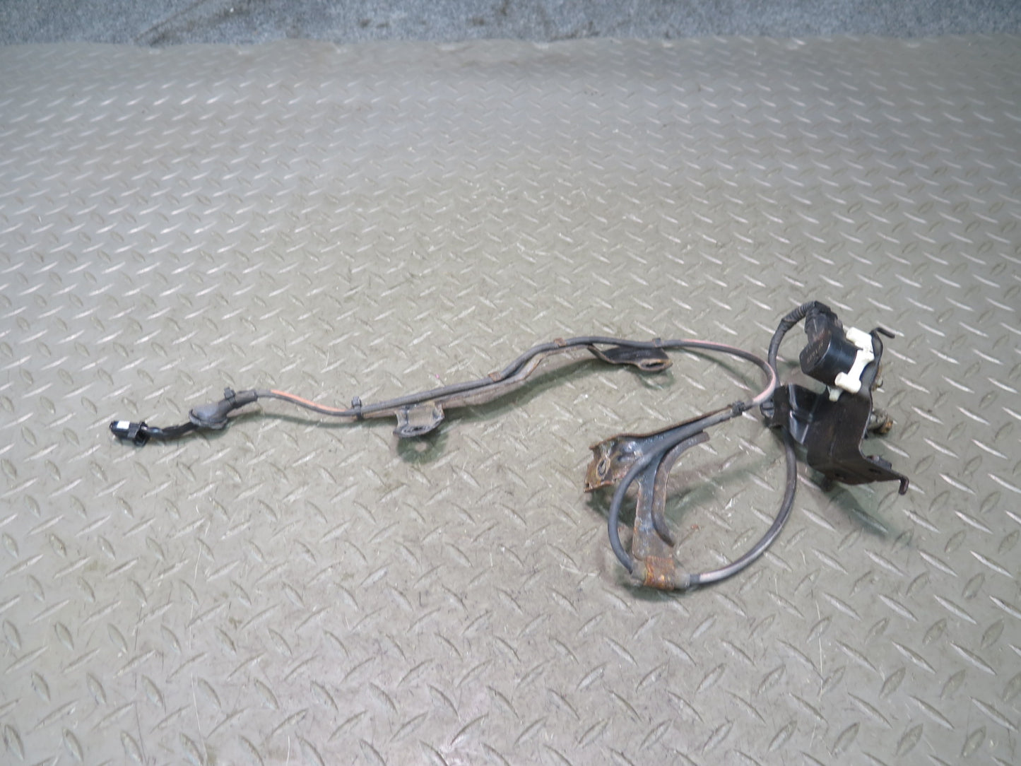 15-25 Lexus GSC16L RC350 RC300 Rear Left Suspension Height Level Sensor OEM