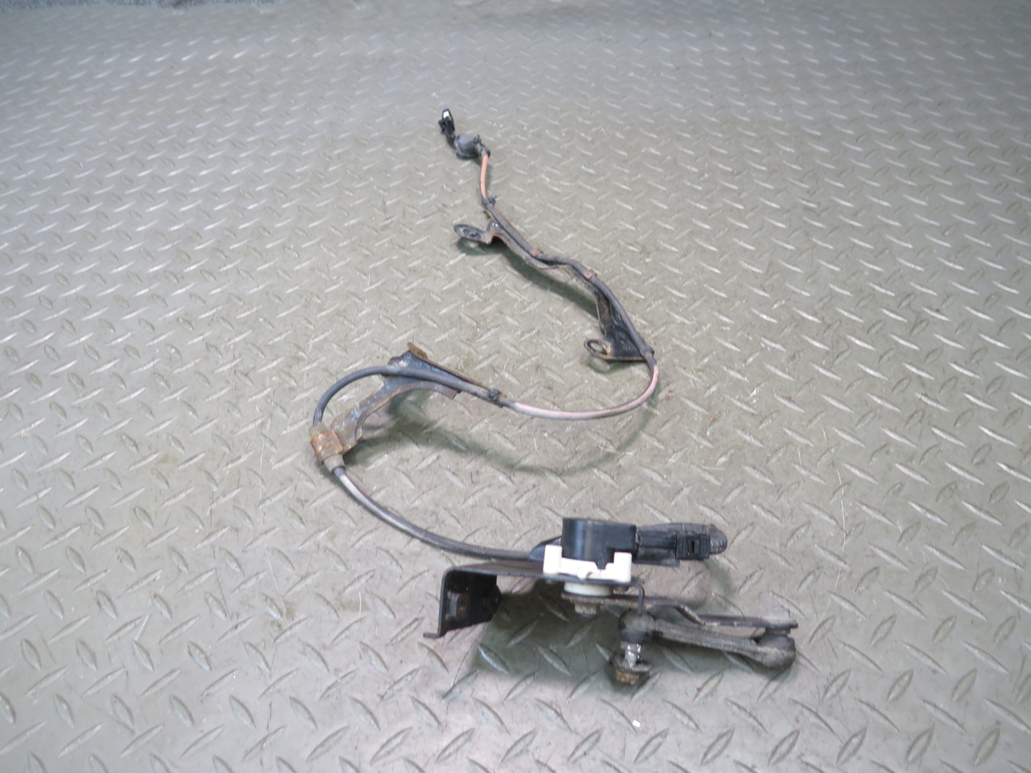 15-25 Lexus GSC16L RC350 RC300 Rear Left Suspension Height Level Sensor OEM