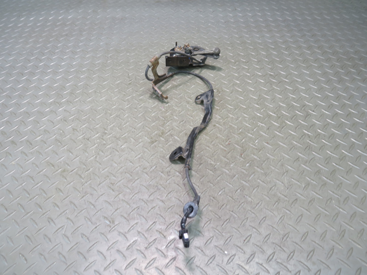 15-25 Lexus GSC16L RC350 RC300 Rear Left Suspension Height Level Sensor OEM